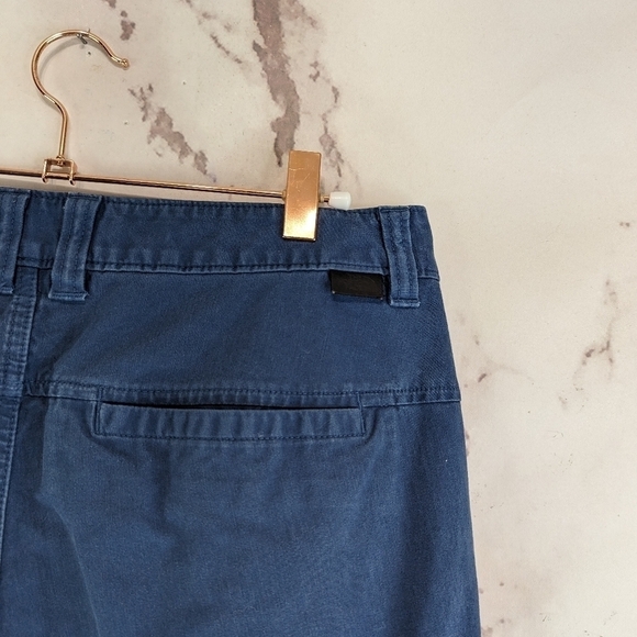 The North Face Shorts Mens 30 Blue Chino Cotton Bermuda 11 12 Inch - Picture 10 of 10